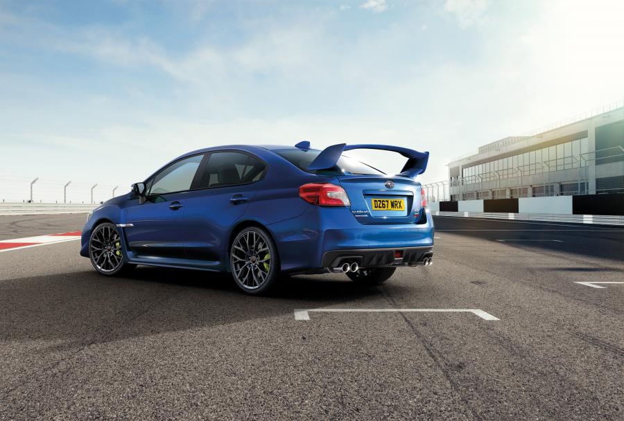  Subaru WRX STI Final Edition 2017 года  (UK) (фото 9 из 10)
